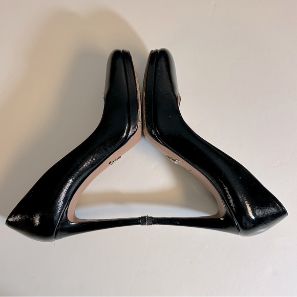 Prada Saffiano Black Leather Pumps Size 39.5 or 9.5‎